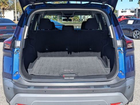 Used 2023 Nissan Rogue SV image 8