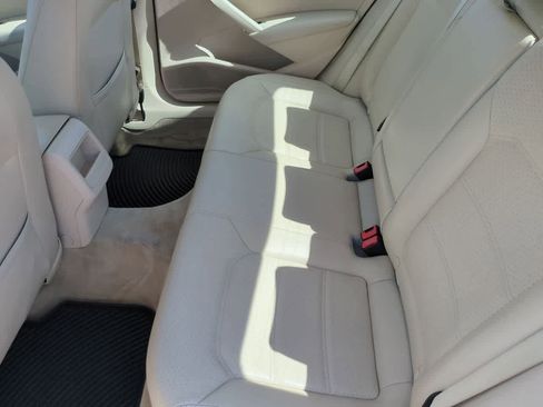 Used 2012 Volkswagen Passat 2.5 SE FWD image 19