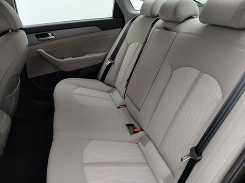 Used 2016 Hyundai Sonata SE FWD image 18