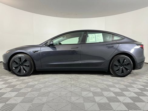 Used 2024 Tesla Model 3 Standard Range RWD image 18