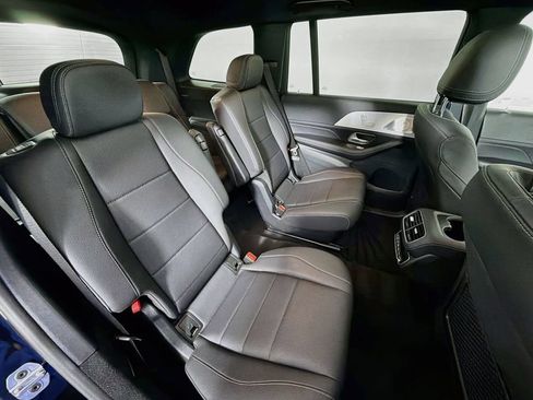 Used 2026 Mercedes-Benz GLS 450 4MATIC image 30