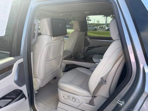 Certified 2026 Cadillac Escalade Platinum Luxury AWD/4WD image 10