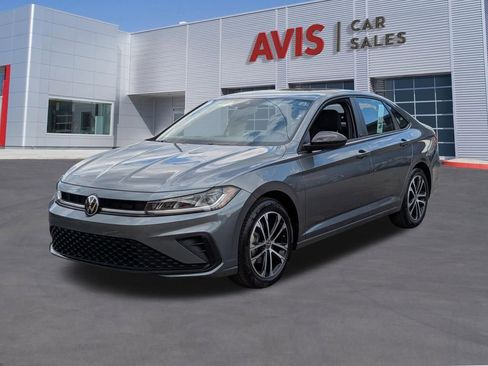 Used 2025 Volkswagen Jetta Sport FWD image 1