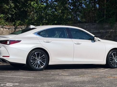 Certified 2023 Lexus ES 350 w/ Premium Package FWD image 6