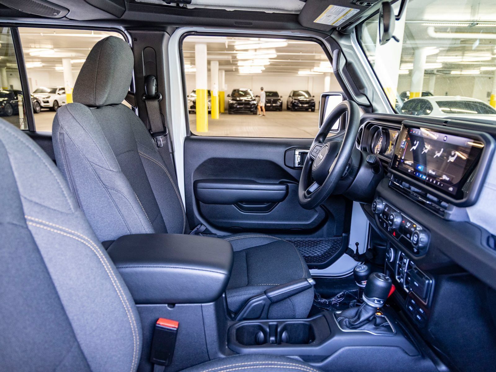 Used 2025 Jeep Wrangler Unlimited Sport AWD/4WD image 32