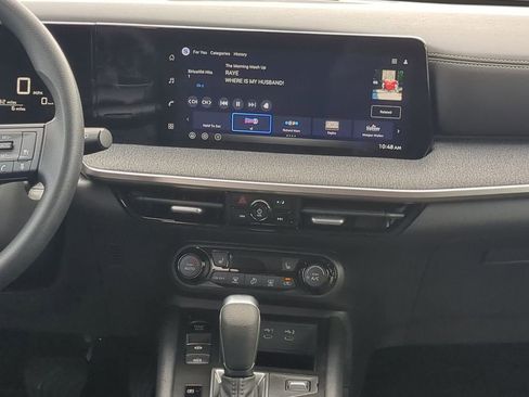 New 2026 Nissan Kicks SV w/ Charging Package FWD image 18