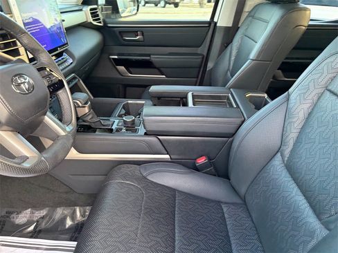 Used 2023 Toyota Tundra Limited image 8