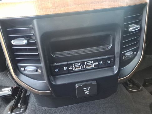 Used 2019 RAM 1500 Limited image 30
