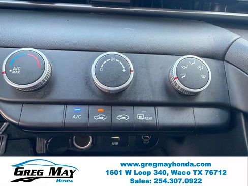 Used 2025 Hyundai Elantra SE FWD image 19