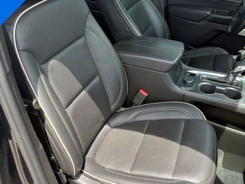 Used 2023 Chevrolet Traverse Premier w/ LPO, Floor Liner Package AWD/4WD image 31