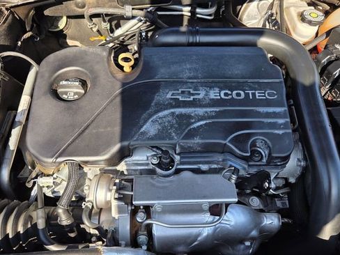 Used 2016 Chevrolet Malibu LT image 22