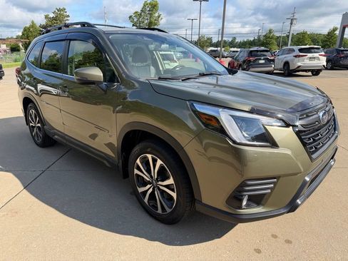 Used 2023 Subaru Forester Limited AWD/4WD image 7