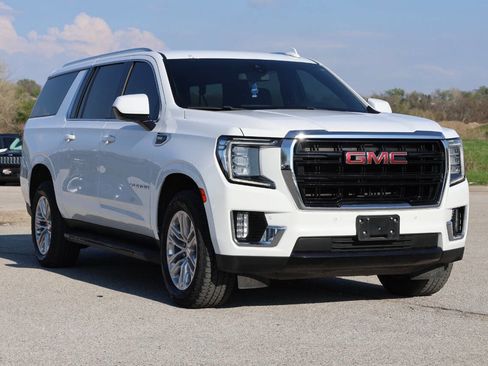 Used 2022 GMC Yukon XL SLE w/ Gmc Pro Safety Plus Package image 4