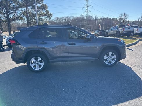 Used 2019 Toyota RAV4 XLE image 7