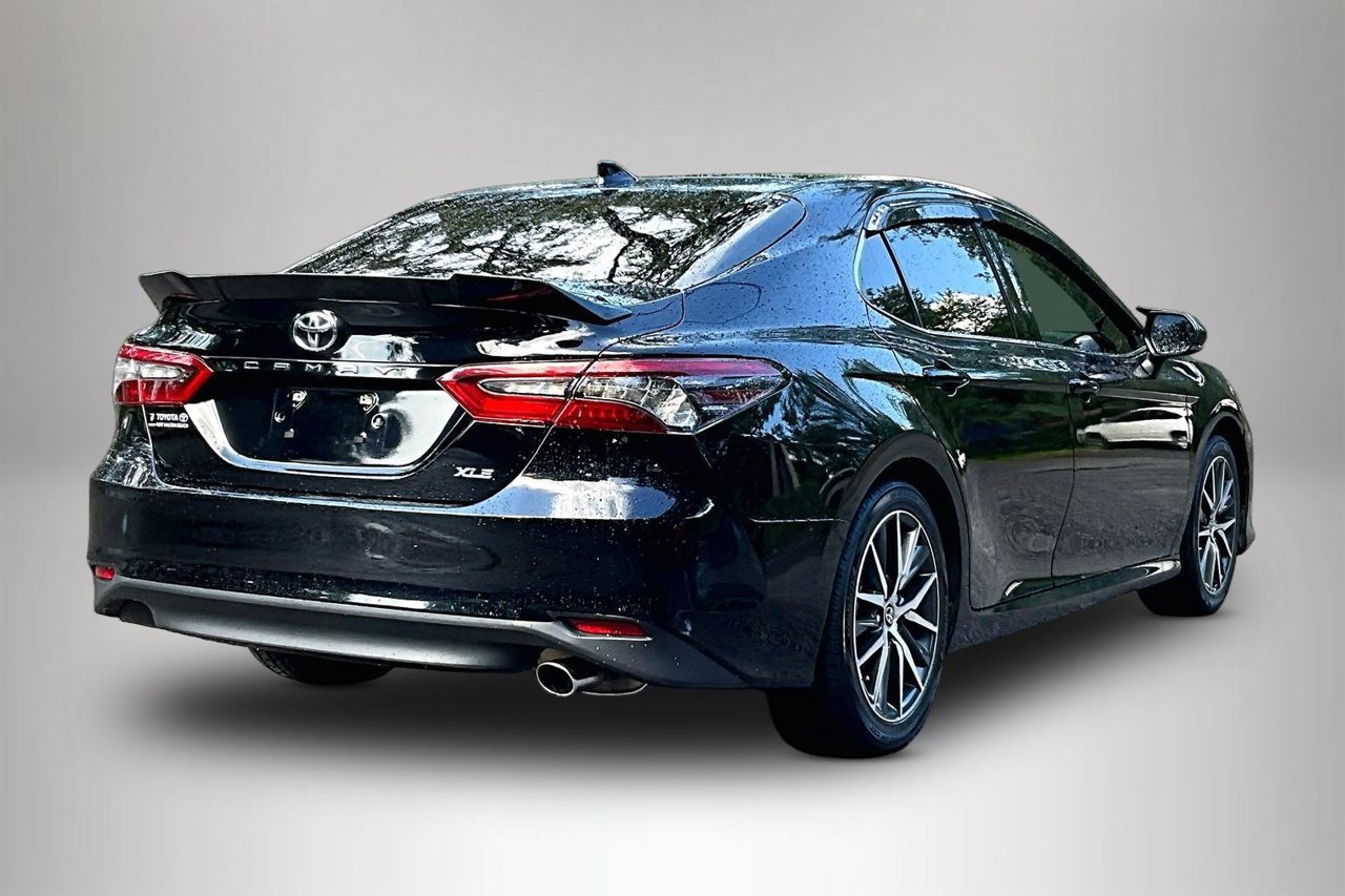 Used 2024 Toyota Camry XLE FWD image 5