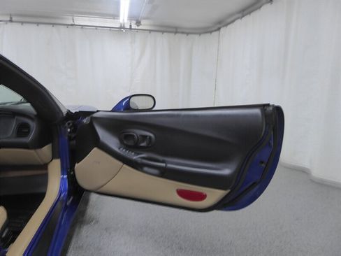 Used 2003 Chevrolet Corvette Convertible w/ Preferred Equipment Group1 RWD image 30