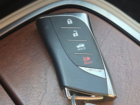 Used 2018 Lexus LS 500 AWD image 42