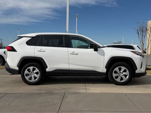 Used 2024 Toyota RAV4 LE image 17