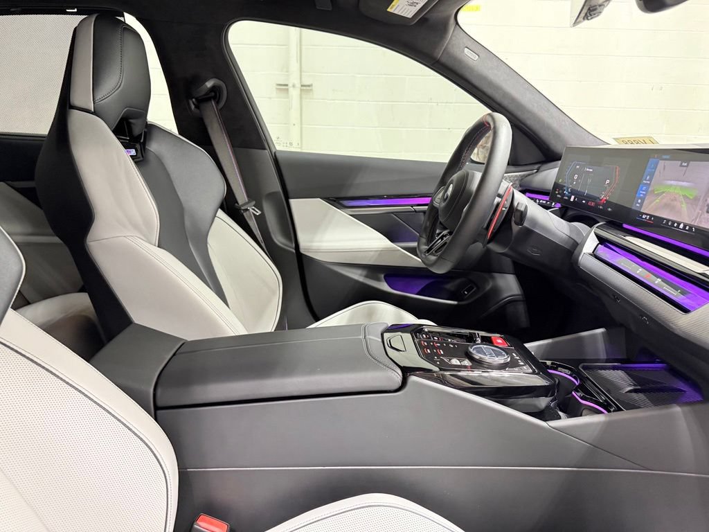 Used 2026 BMW M5 w/ Executive Package AWD/4WD image 47