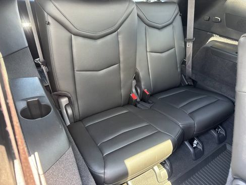 Certified 2024 Cadillac XT6 Luxury w/ LPO, Floor Liner Package AWD/4WD image 15