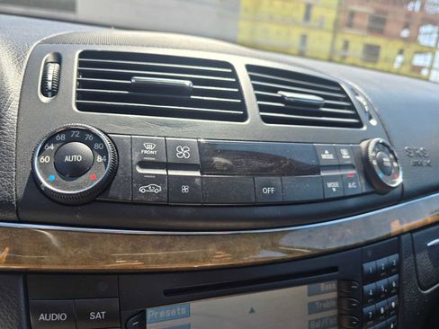 Used 2007 Mercedes-Benz E 350 Sedan image 28