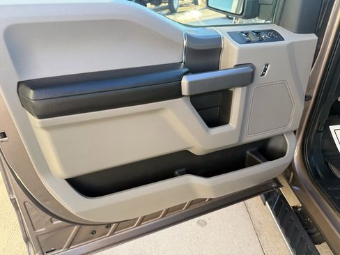 Used 2019 Ford F150 XLT w/ Equipment Group 302A Luxury image 11