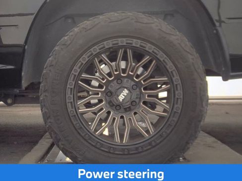 Used 2019 RAM 1500 Classic SLT AWD/4WD image 9
