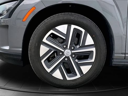 Used 2023 Hyundai Kona SEL FWD image 8