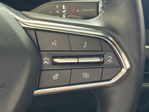 Used 2025 Chevrolet Equinox LT FWD image 30