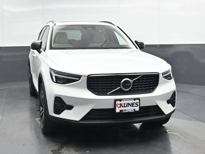New 2026 Volvo XC40 B5 Ultra w/ Climate Package