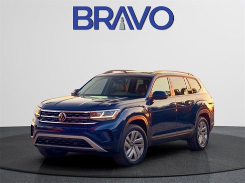 Used 2021 Volkswagen Atlas SE image 1