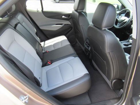 Used 2019 Chevrolet Equinox Premier FWD image 31