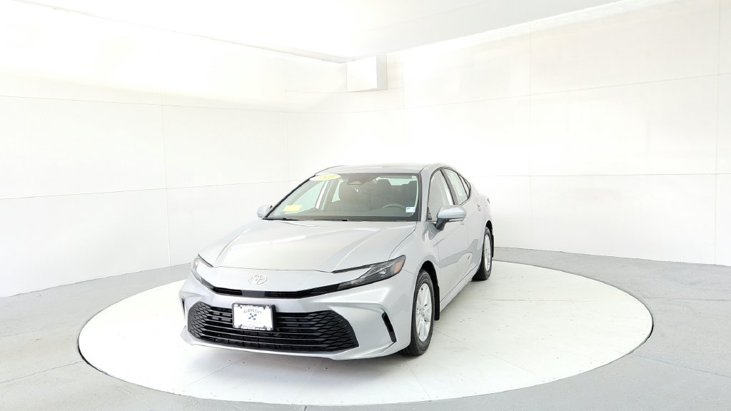 Certified 2025 Toyota Camry LE AWD/4WD image 2