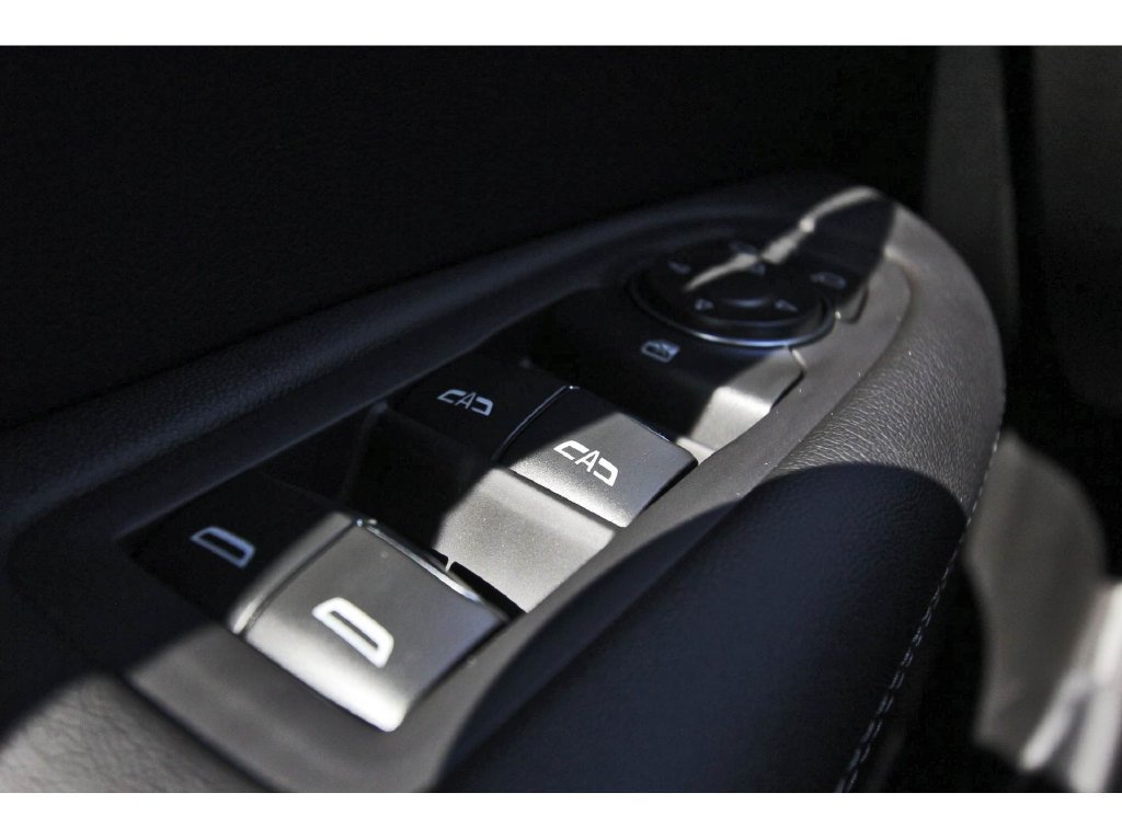 New 2026 Cadillac XT5 Luxury FWD image 15