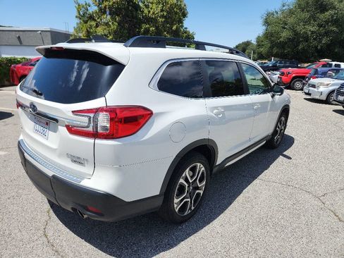 Used 2023 Subaru Ascent Limited w/ Technology Package AWD/4WD image 5