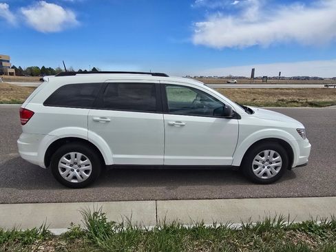 Used 2020 Dodge Journey SE FWD image 6