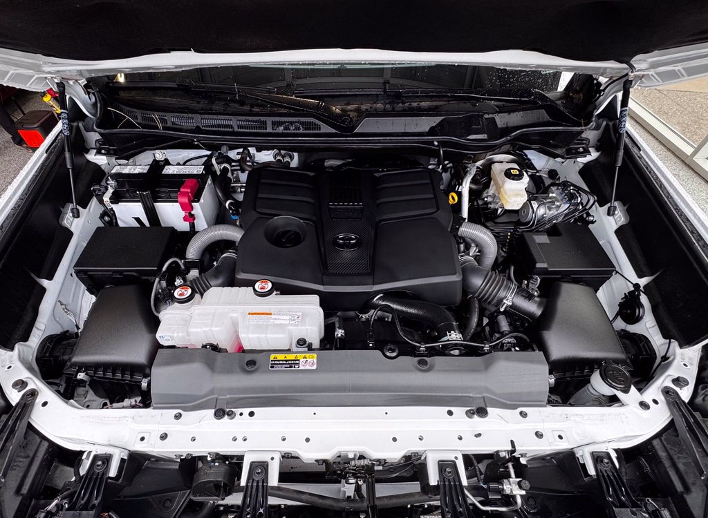 Certified 2026 Toyota Tundra SR5 w/ SR5 Convenience Package AWD/4WD image 17