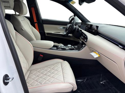 New 2026 Genesis GV70 3.5T Sport Prestige AWD/4WD image 15