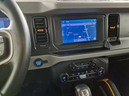 Used 2023 Ford Bronco Badlands w/ Sasquatch Package AWD/4WD image 18