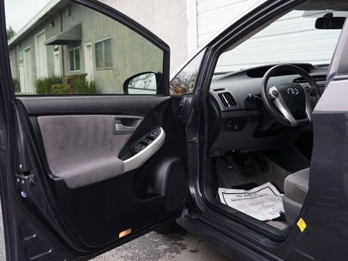 Used 2015 Toyota Prius Two image 36