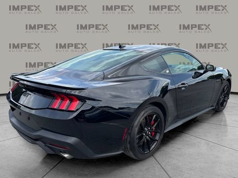 Used 2025 Ford Mustang GT Premium RWD image 5