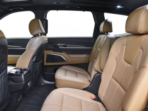 Used 2022 Kia Telluride SX w/ Towing Package image 10
