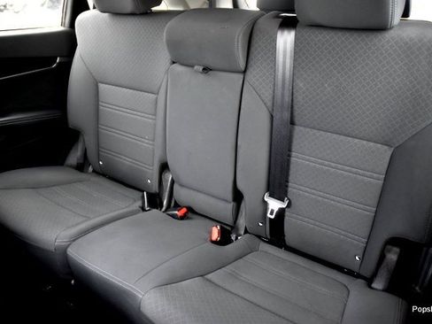 Used 2020 Kia Sorento S image 9