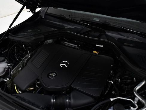 Used 2026 Mercedes-Benz GLC 300 4MATIC image 7