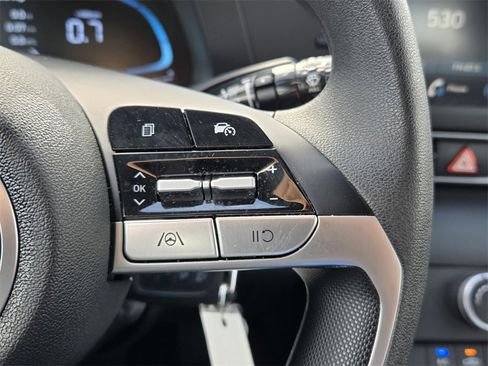 Certified 2025 Hyundai Elantra SE image 23