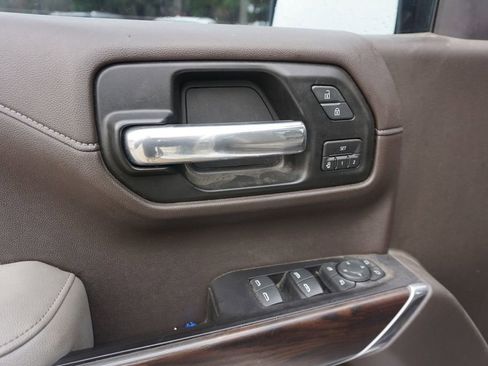 Used 2019 GMC Sierra 1500 SLT image 4