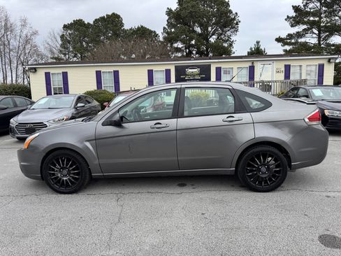 Used 2011 Ford Focus SES w/ 401A Rapid Spec Order Code image 9