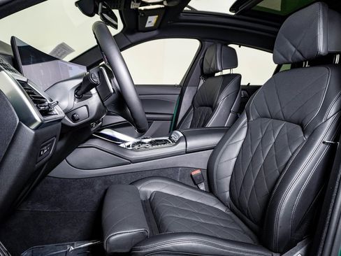 Used 2025 BMW X6 M60i image 18