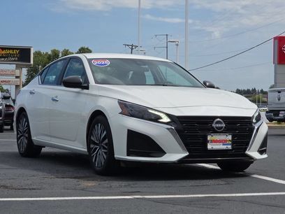 Used 2025 Nissan Altima 2.5 SV