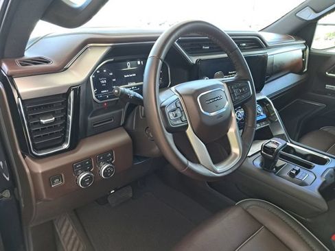 Used 2023 GMC Sierra 1500 Denali AWD/4WD image 7